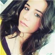 Salve , sono diplomata in informatica e studio all'università di Lecce , sono disposta ad aiutarvi in italiano, ma non solo . Cercherò di essere più chiara possibile nell'esposizione della lezione con aiuto di slide , immagini e video